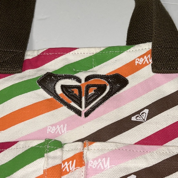 Roxy candy stripe beach tote - Picture 2 of 7